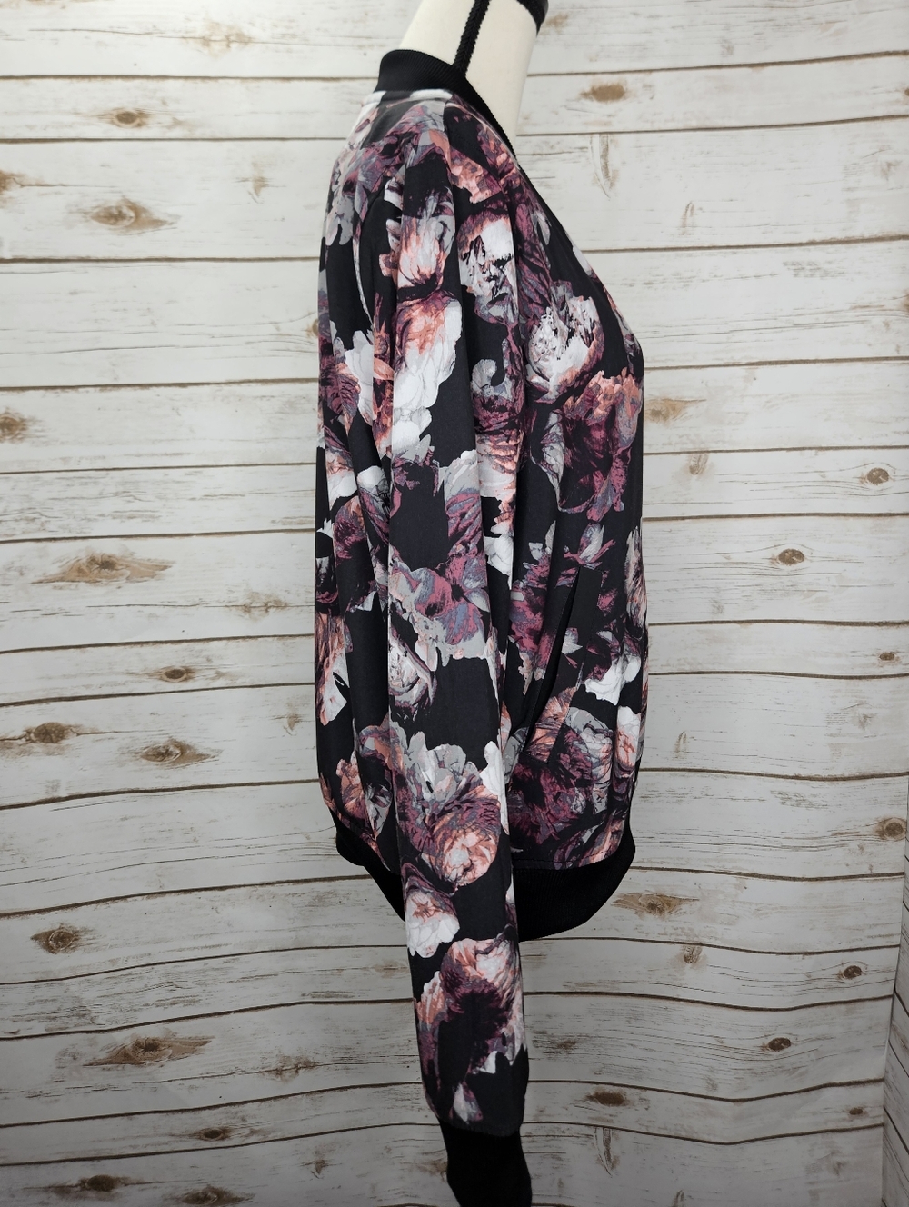Victoria Sport Roses Zippered Bomber Jacket Size Small - Picture 8 of 9